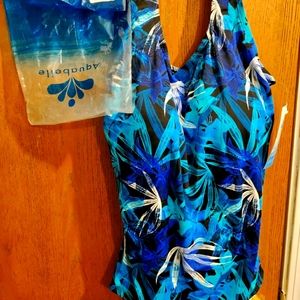 One piece plus size women's swimsuit